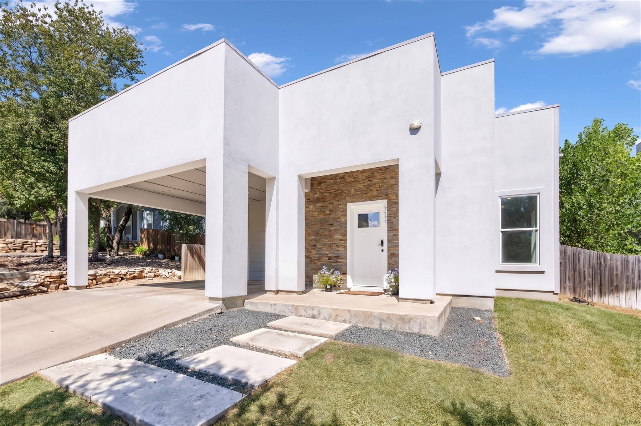 2645 Crazyhorse PASS, Austin, TX 78734