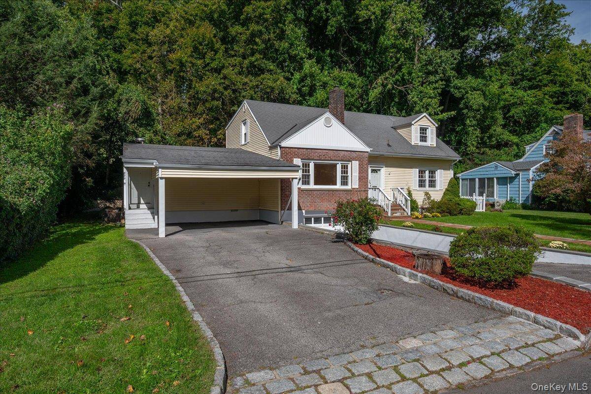 32 Dogwood DR, Scarsdale, NY 10583