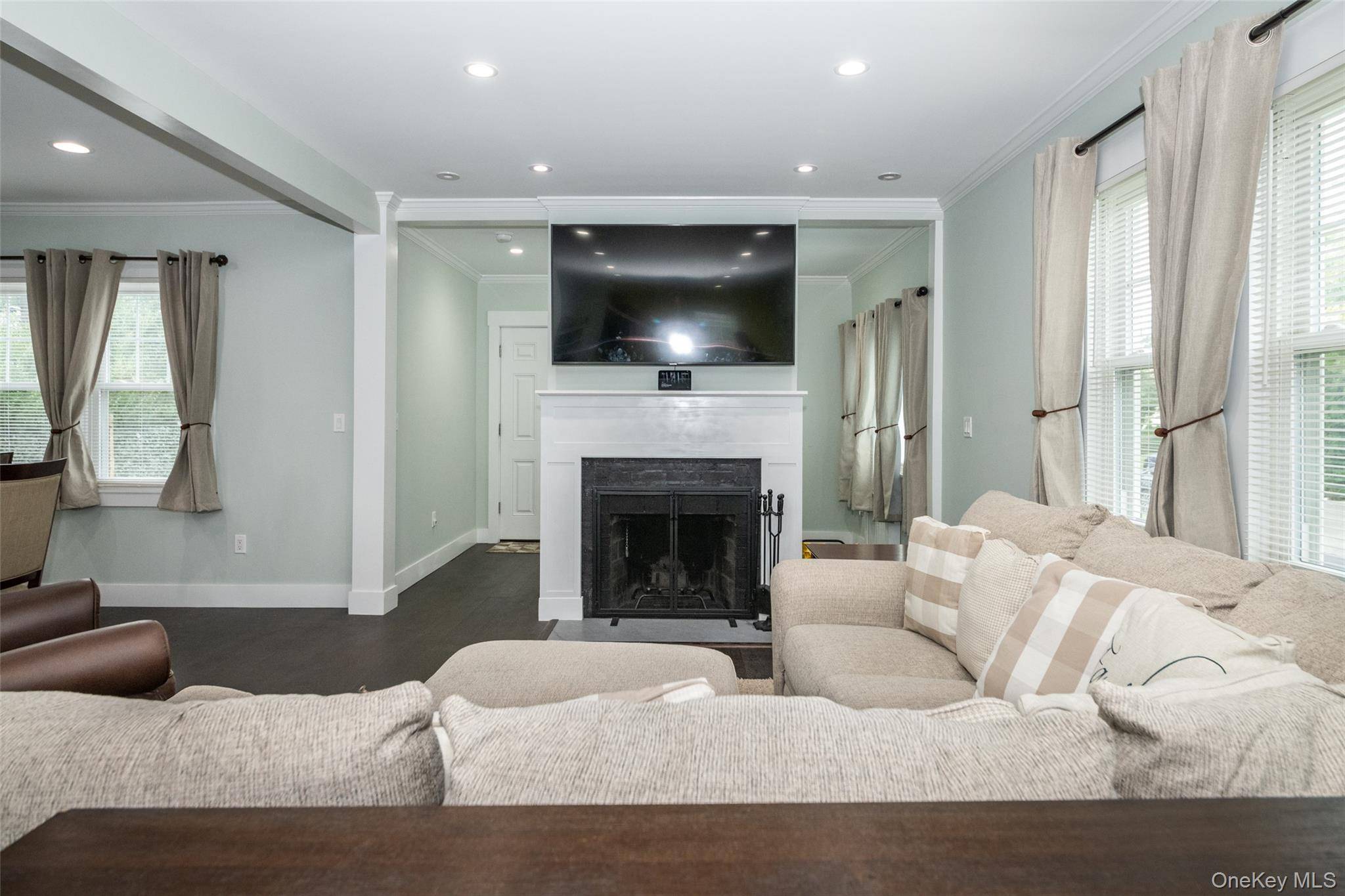 54 Ronalds AVE, New Rochelle, NY 10801