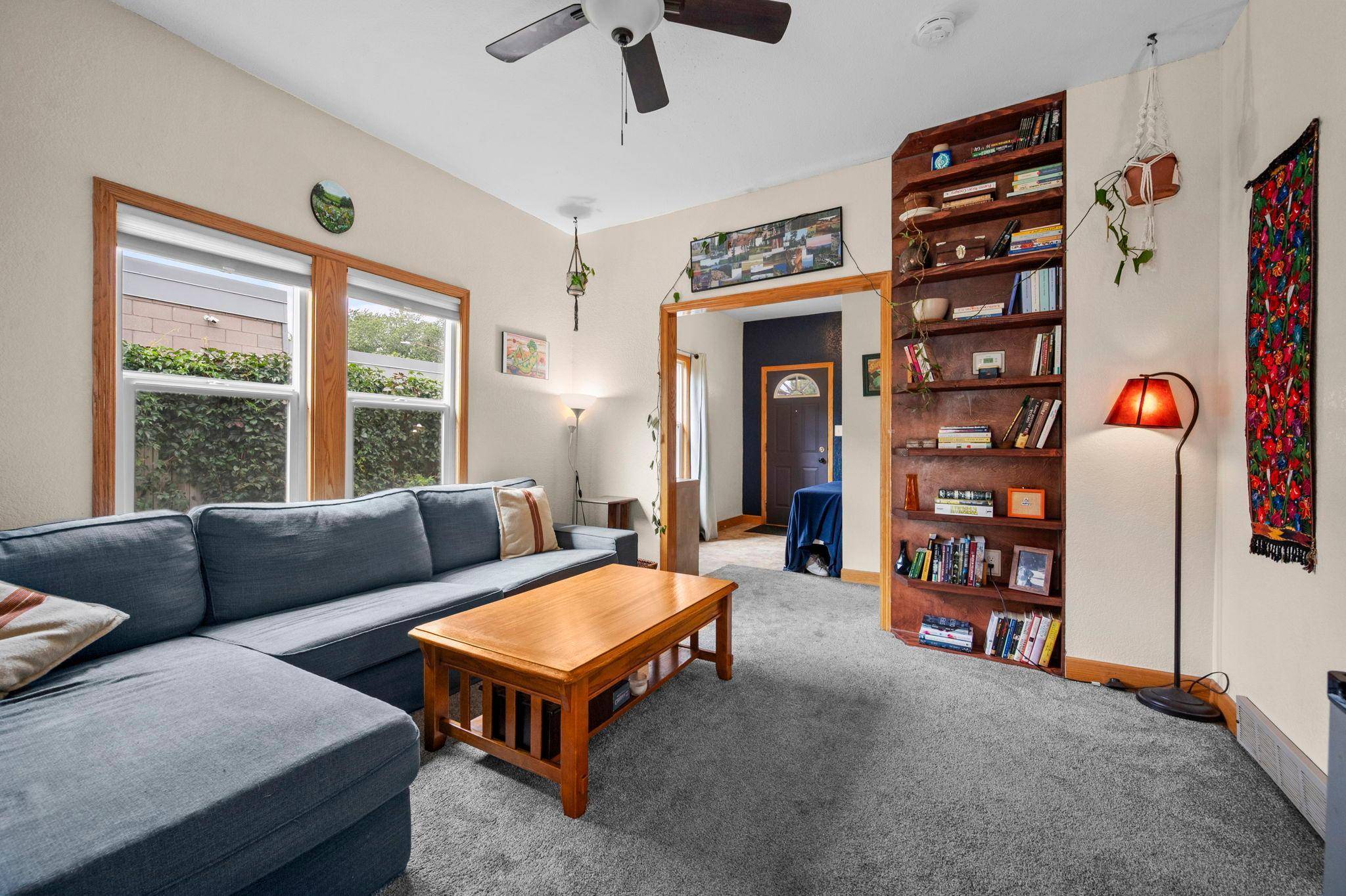 1404 12th AVE NE, Minneapolis, MN 55413