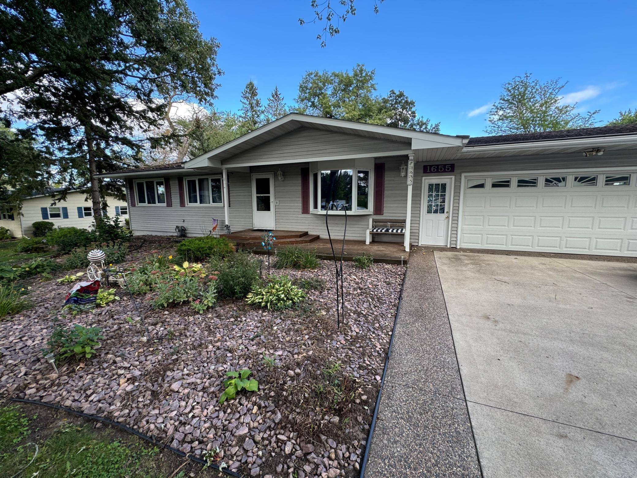 1655 Woodcrest AVE, Owatonna, MN 55060