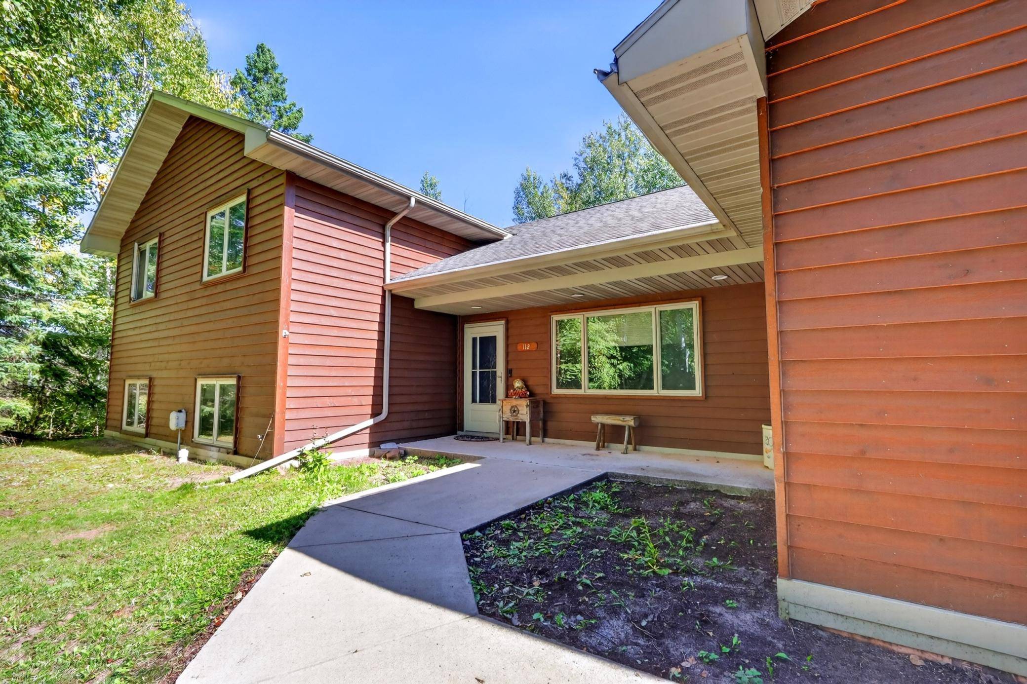112 Bay RD, Coleraine, MN 55722