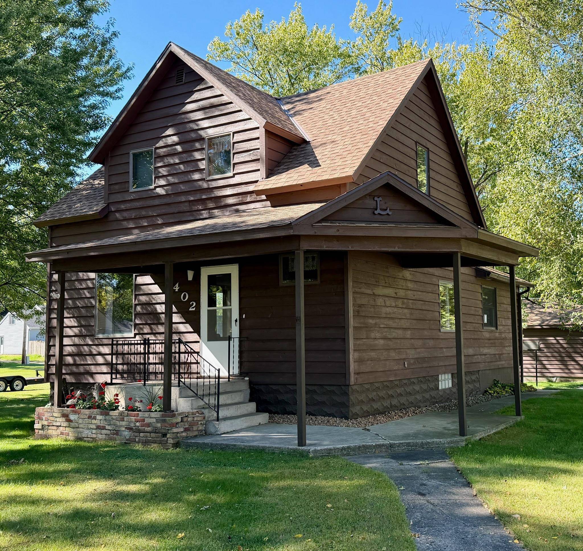 402 3rd ST S, Atwater, MN 56209