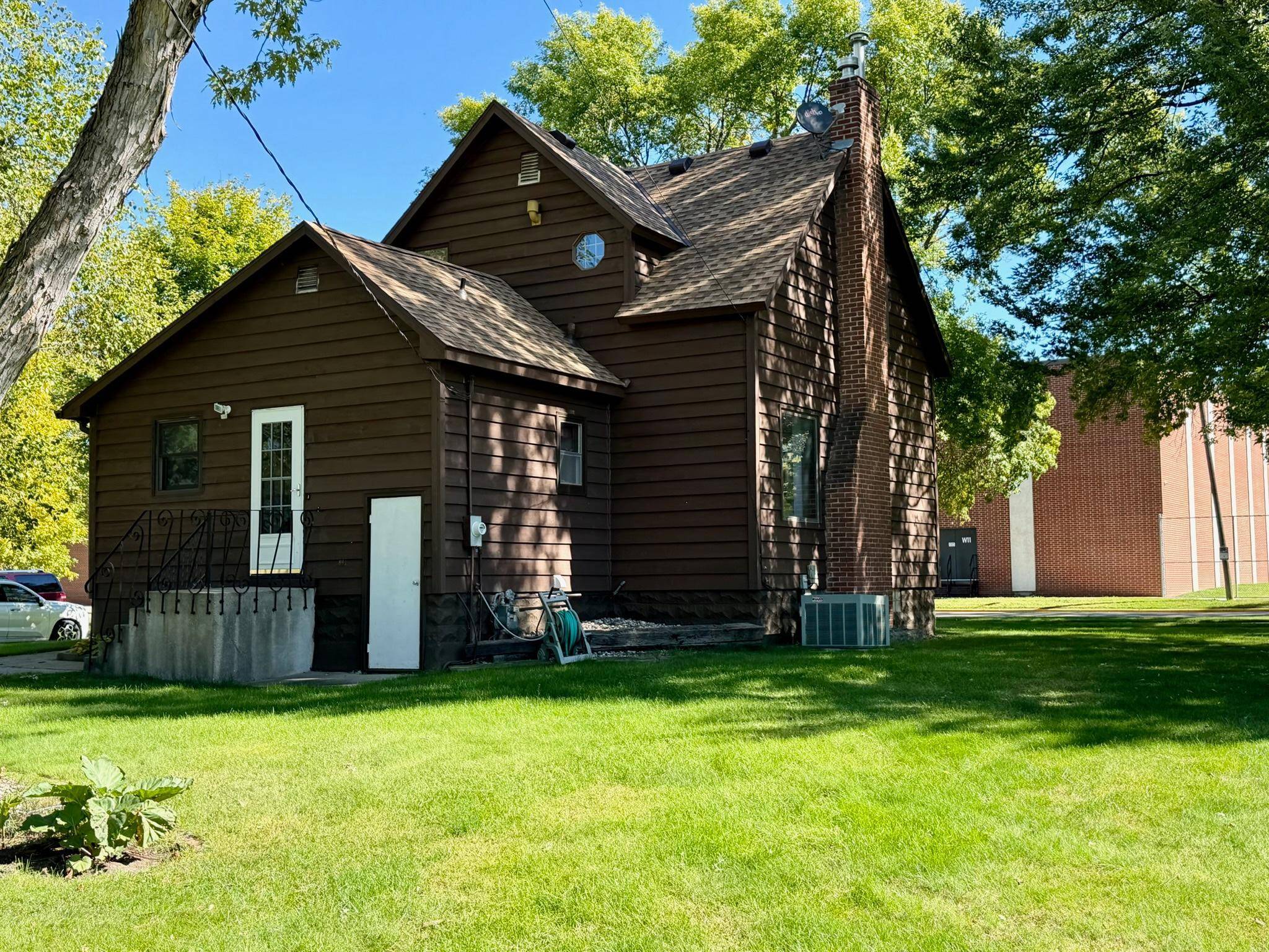 402 3rd ST S, Atwater, MN 56209