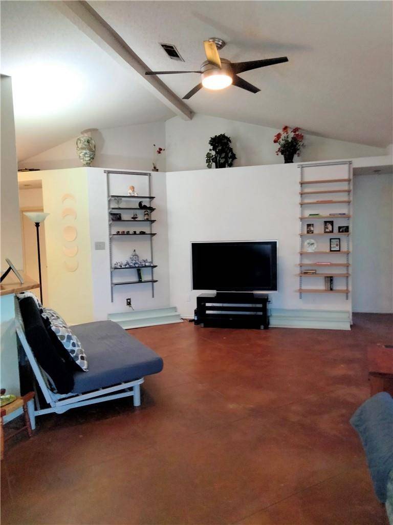 6413 JENNINGS DR, Austin, TX 78727
