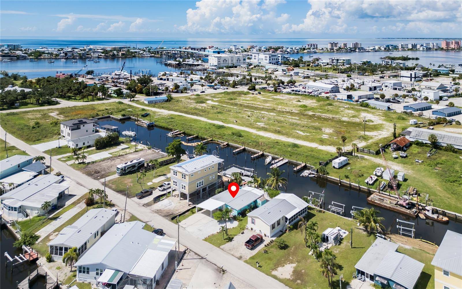 847 OAK ST, Fort Myers Beach, FL 33931