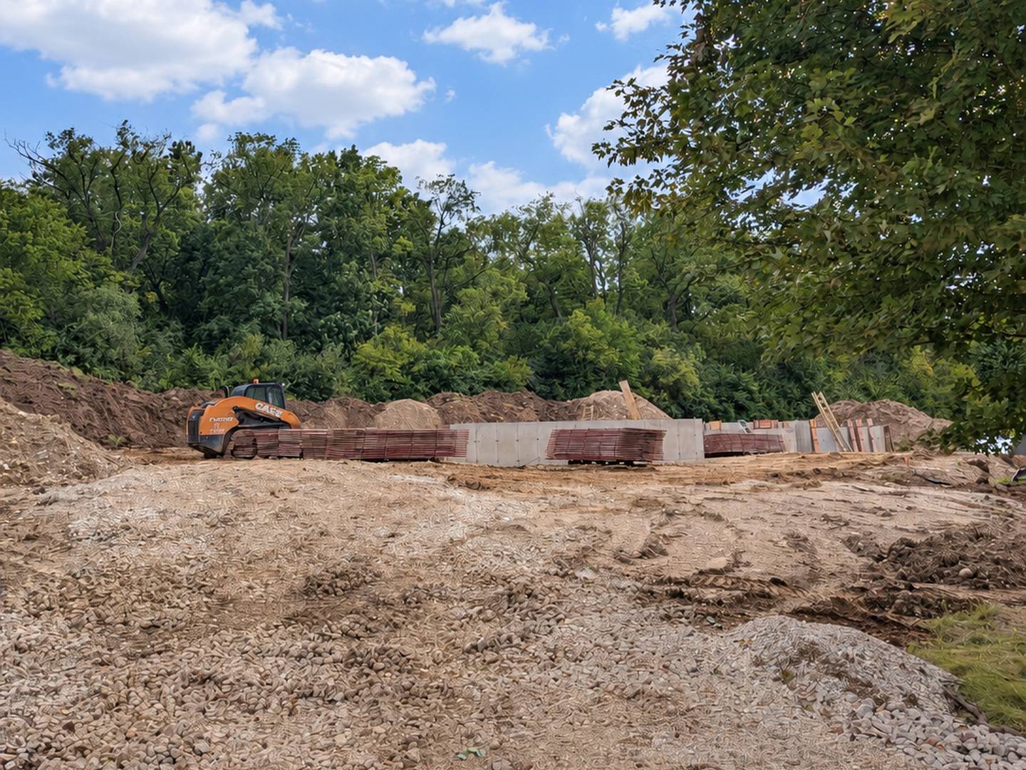 1979 Red Oak LN, Spring Grove, IL 60081