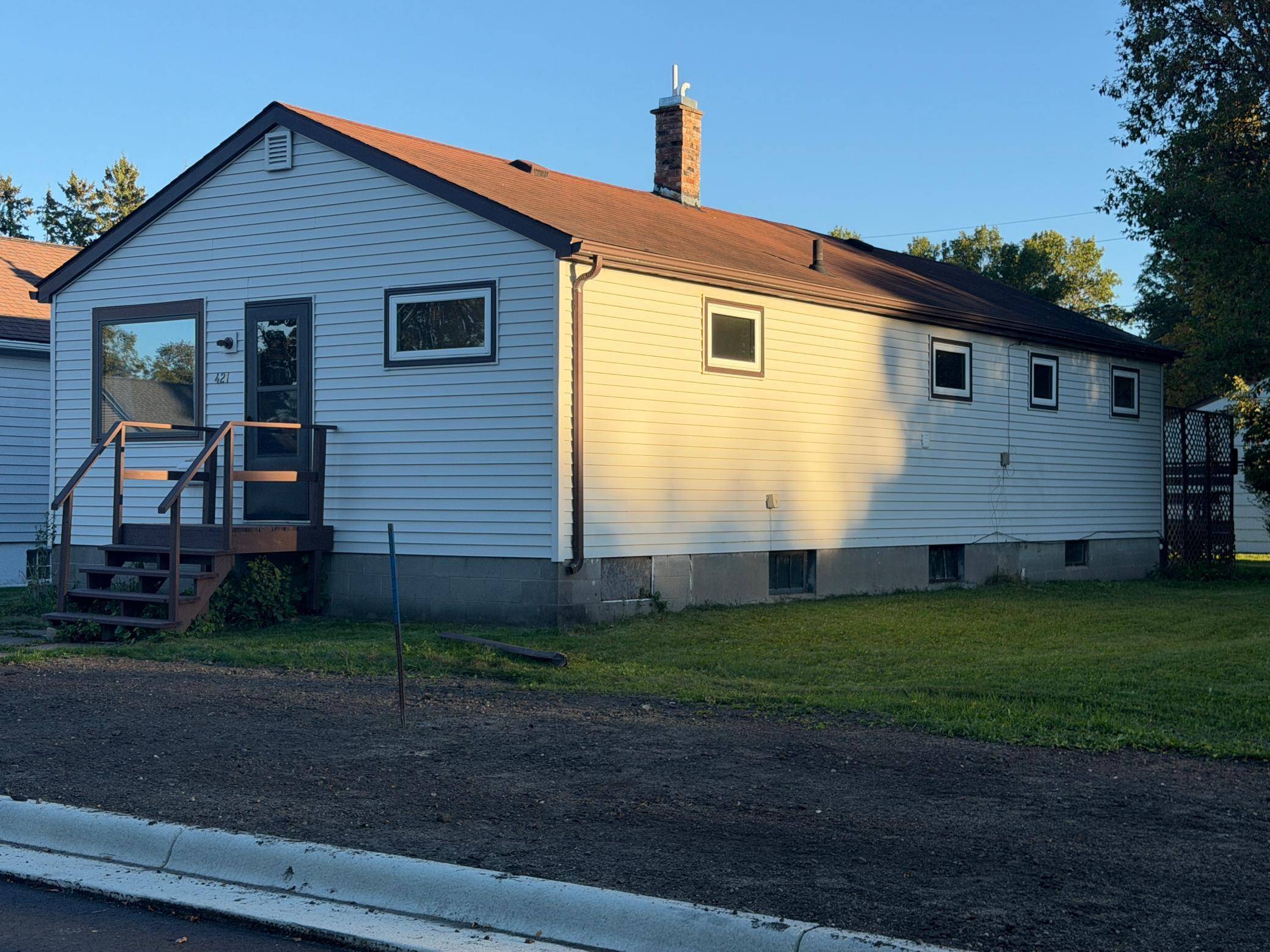 421 9th ST, International Falls, MN 56649