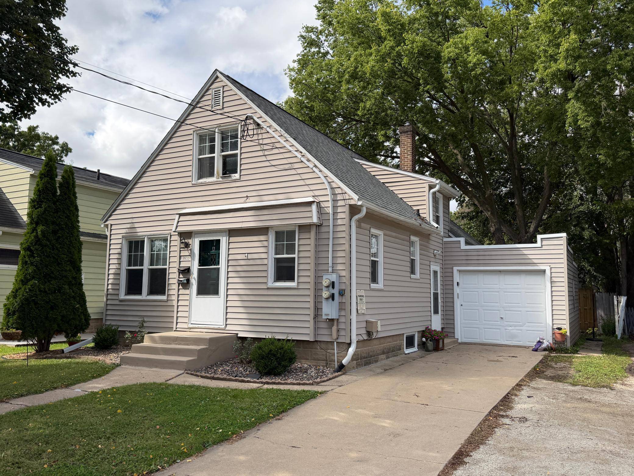 1033 3rd AVE SE, Rochester, MN 55904