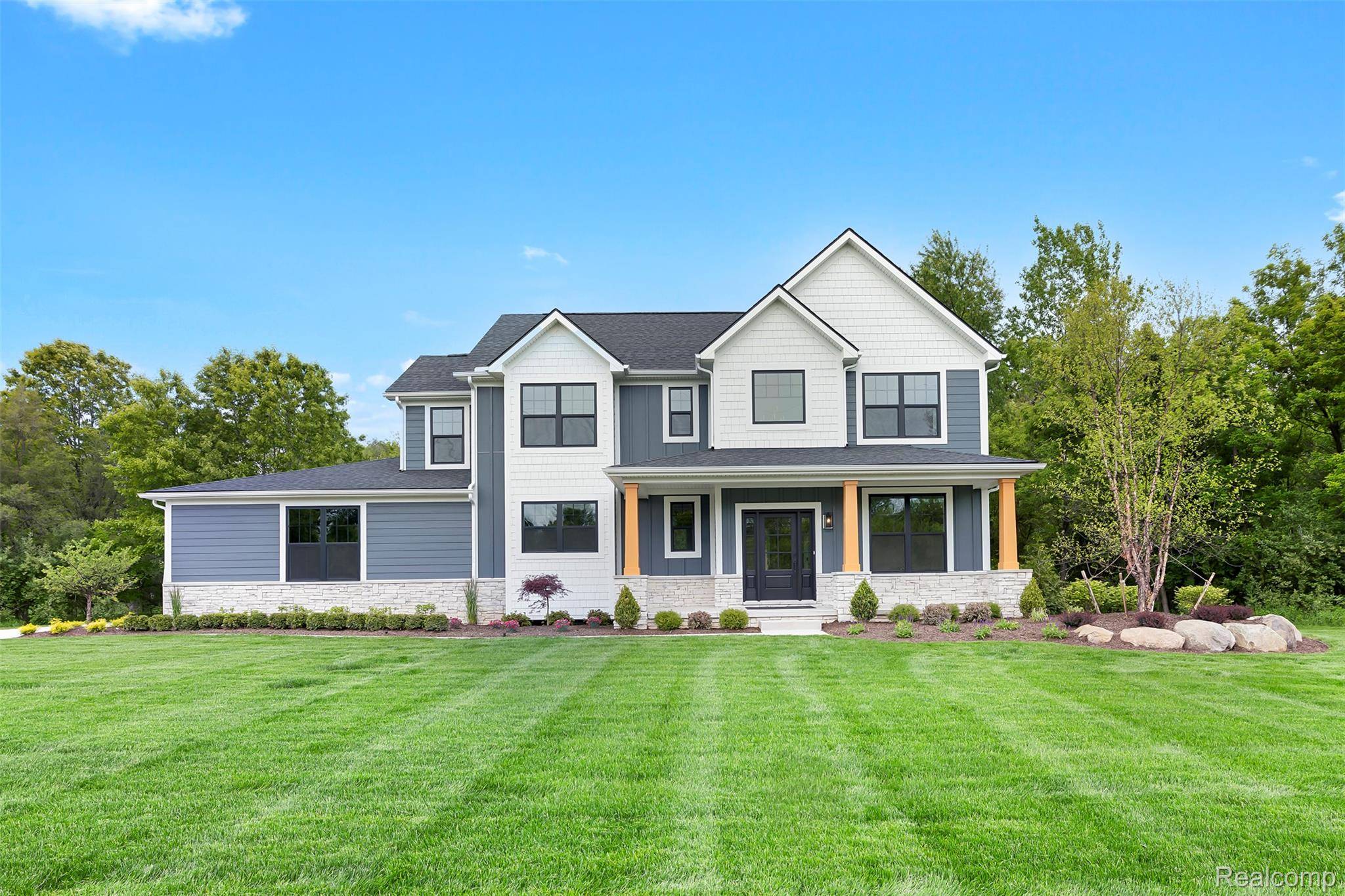 4261 Link DR, Brighton Township, MI 48114