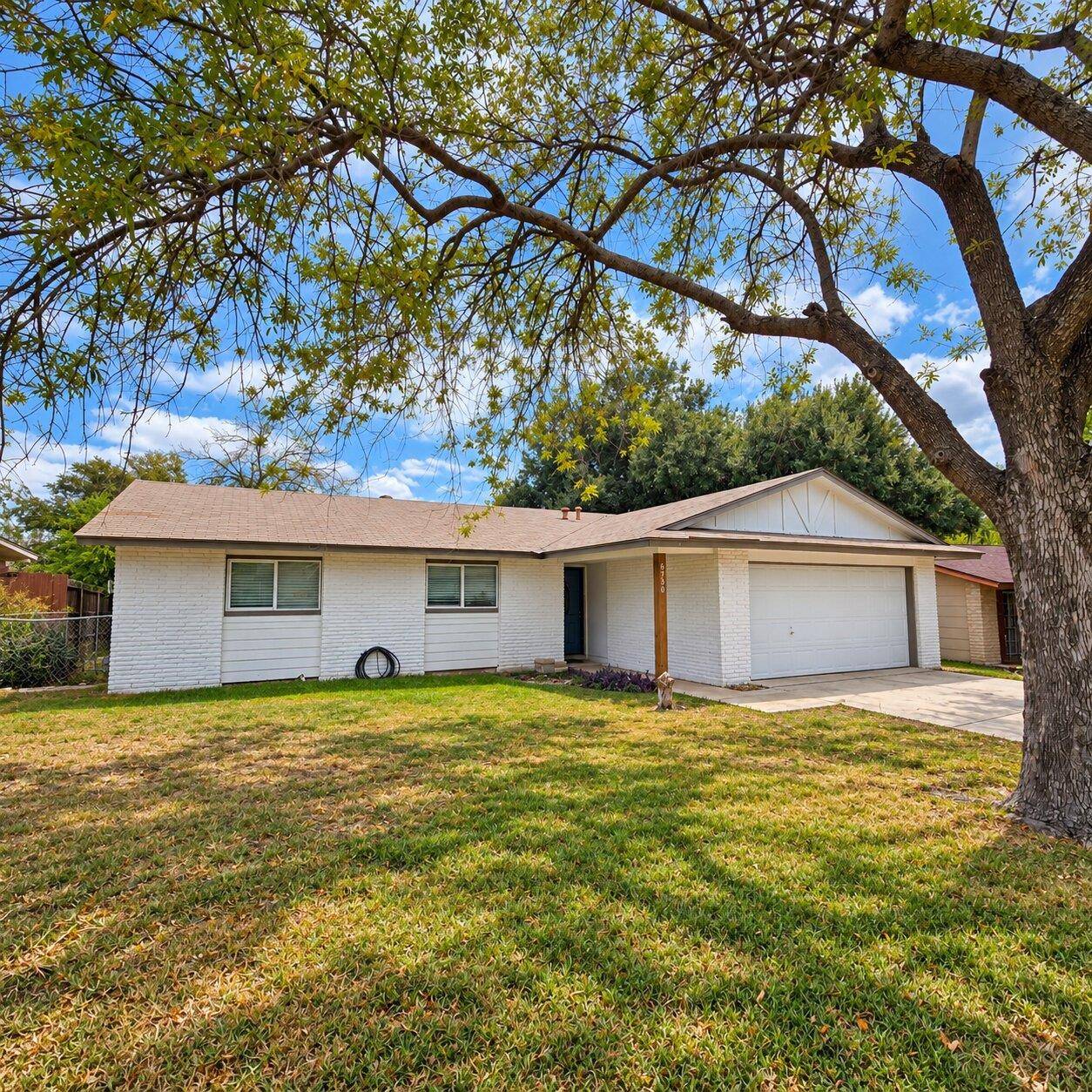 6730 Spring Manor ST, San Antonio, TX 78249