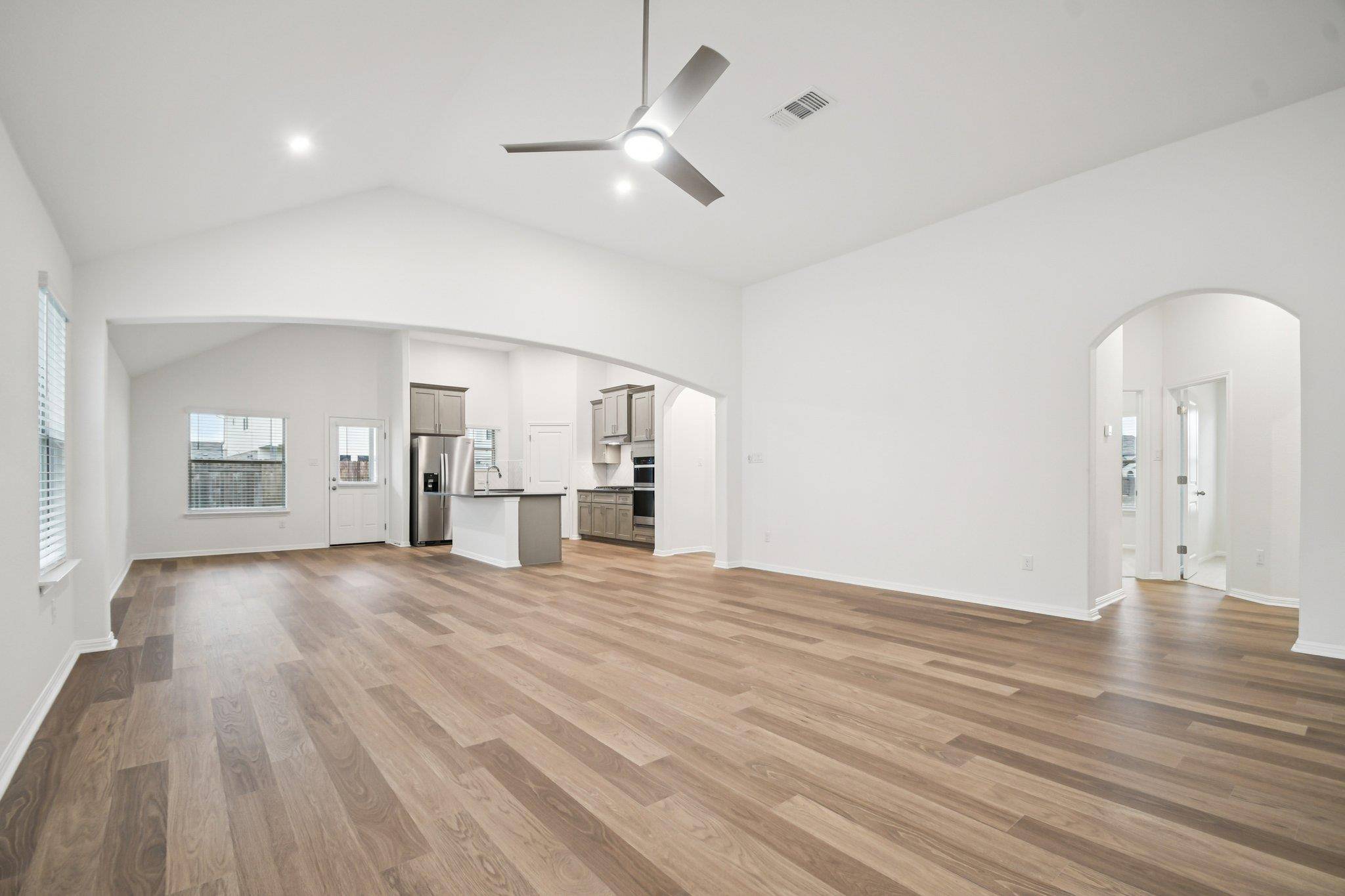 326 Dogvane CIR, Kyle, TX 78640