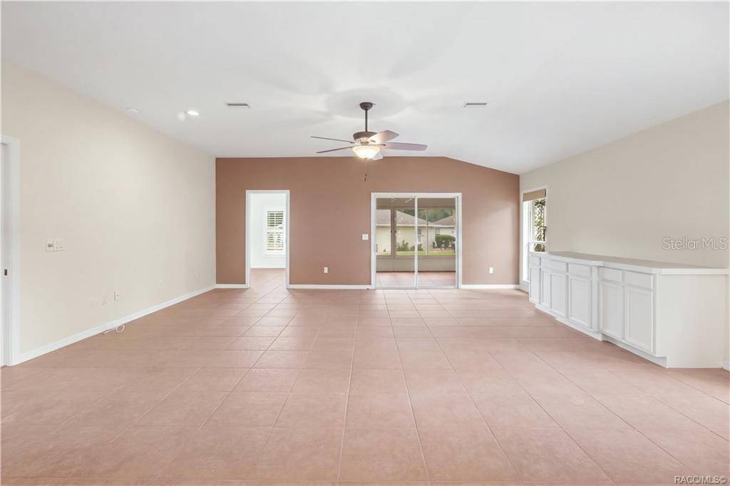 6410 W CANNONDALE DR, Crystal River, FL 34429