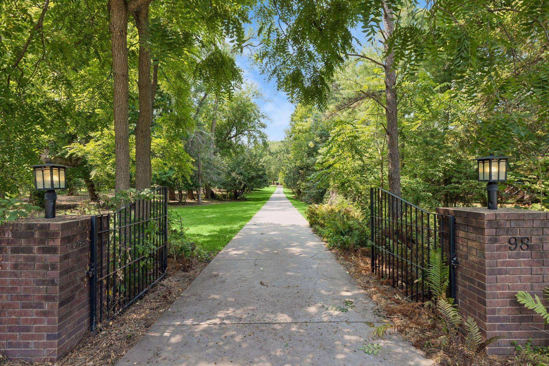 98 Quality AVE N, Lakeland, MN 55043