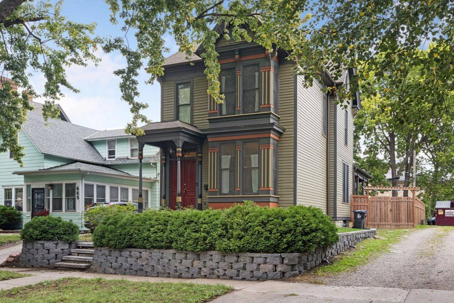 667 5th ST E, Saint Paul, MN 55106