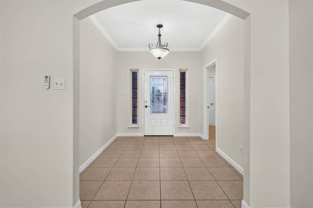 302 Kaylee Way, Red Oak, TX 75154