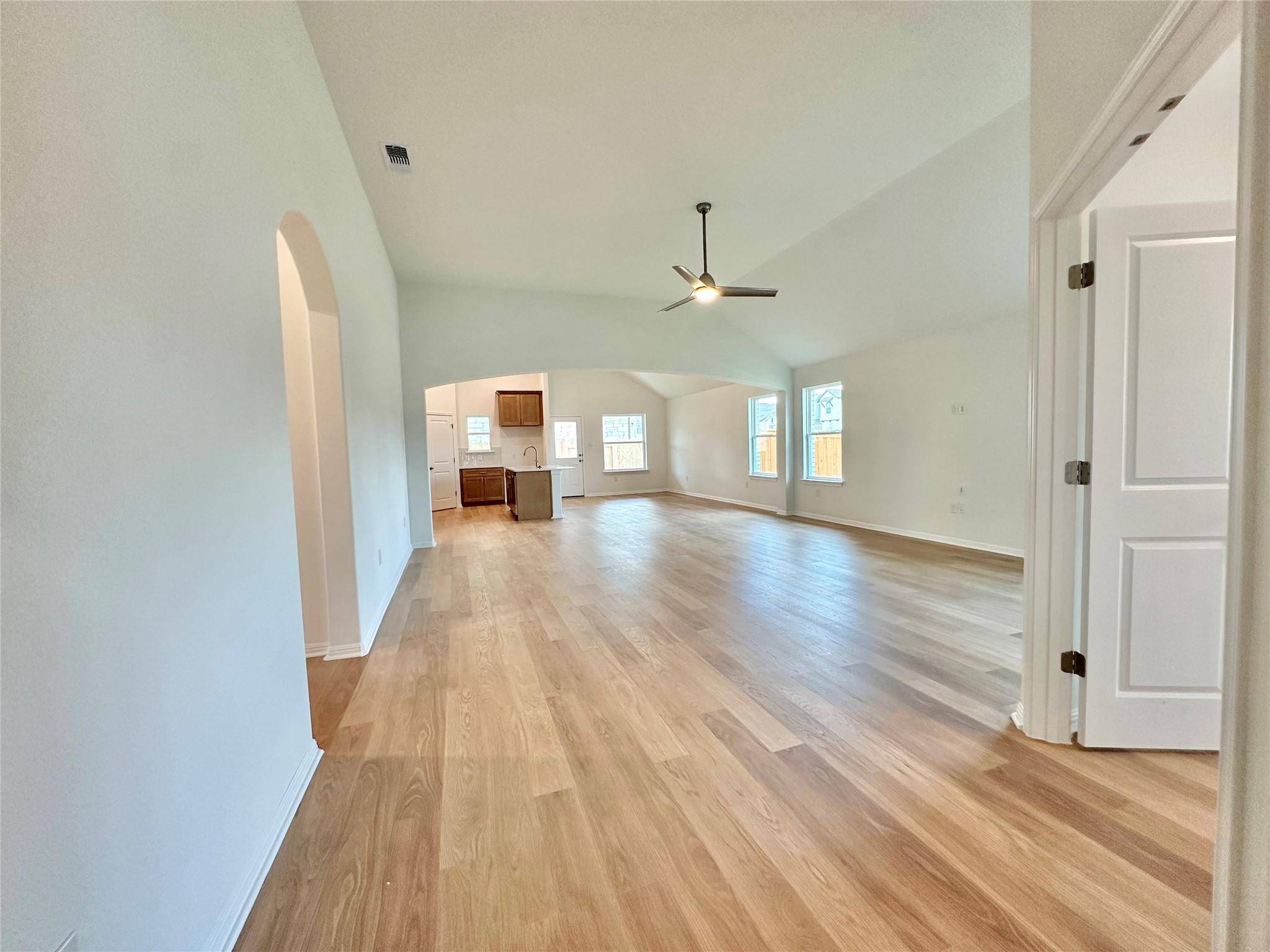 439 Backstays LOOP, Kyle, TX 78640