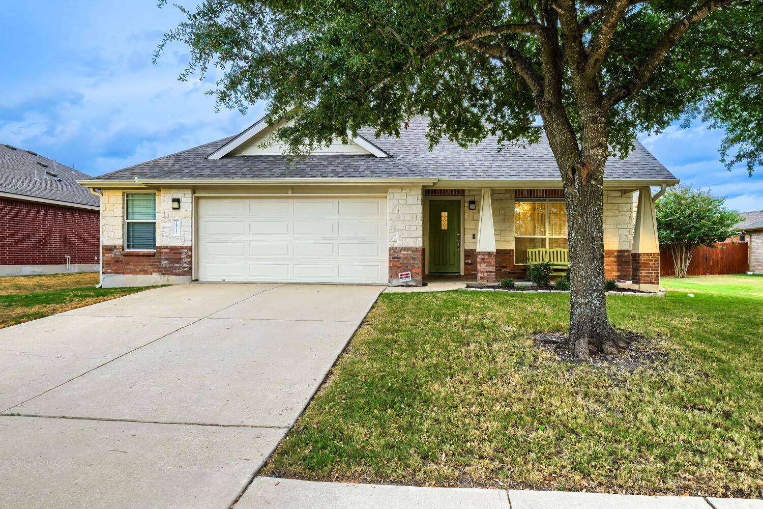 18717 Royal Pointe DR, Pflugerville, TX 78660
