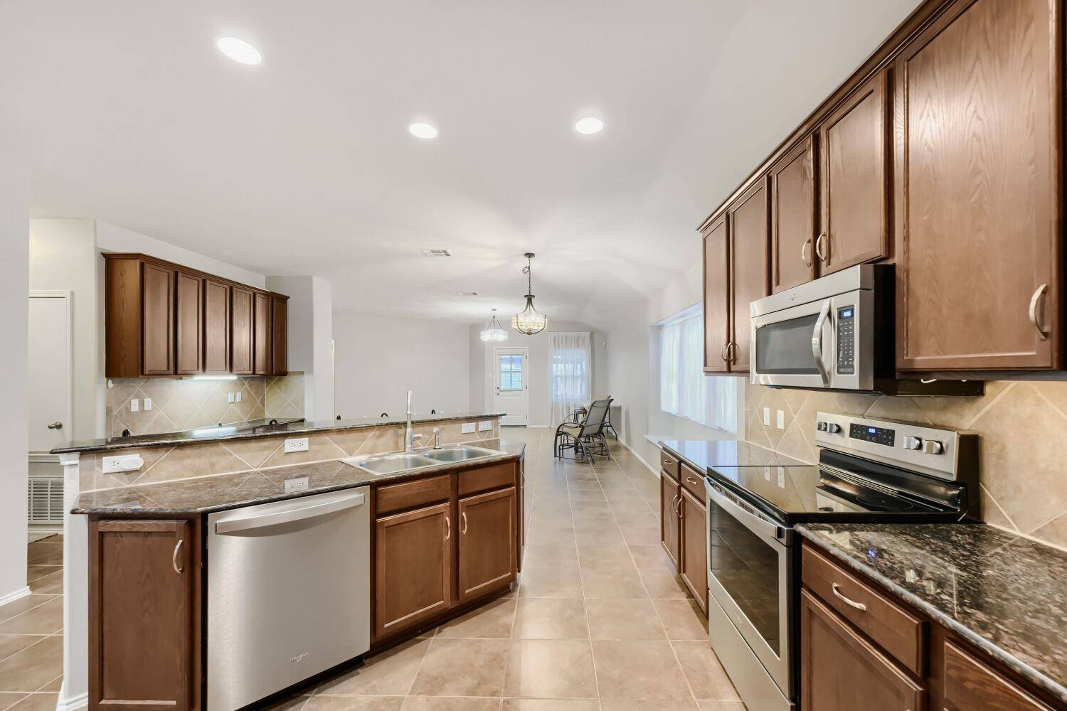 18717 Royal Pointe DR, Pflugerville, TX 78660