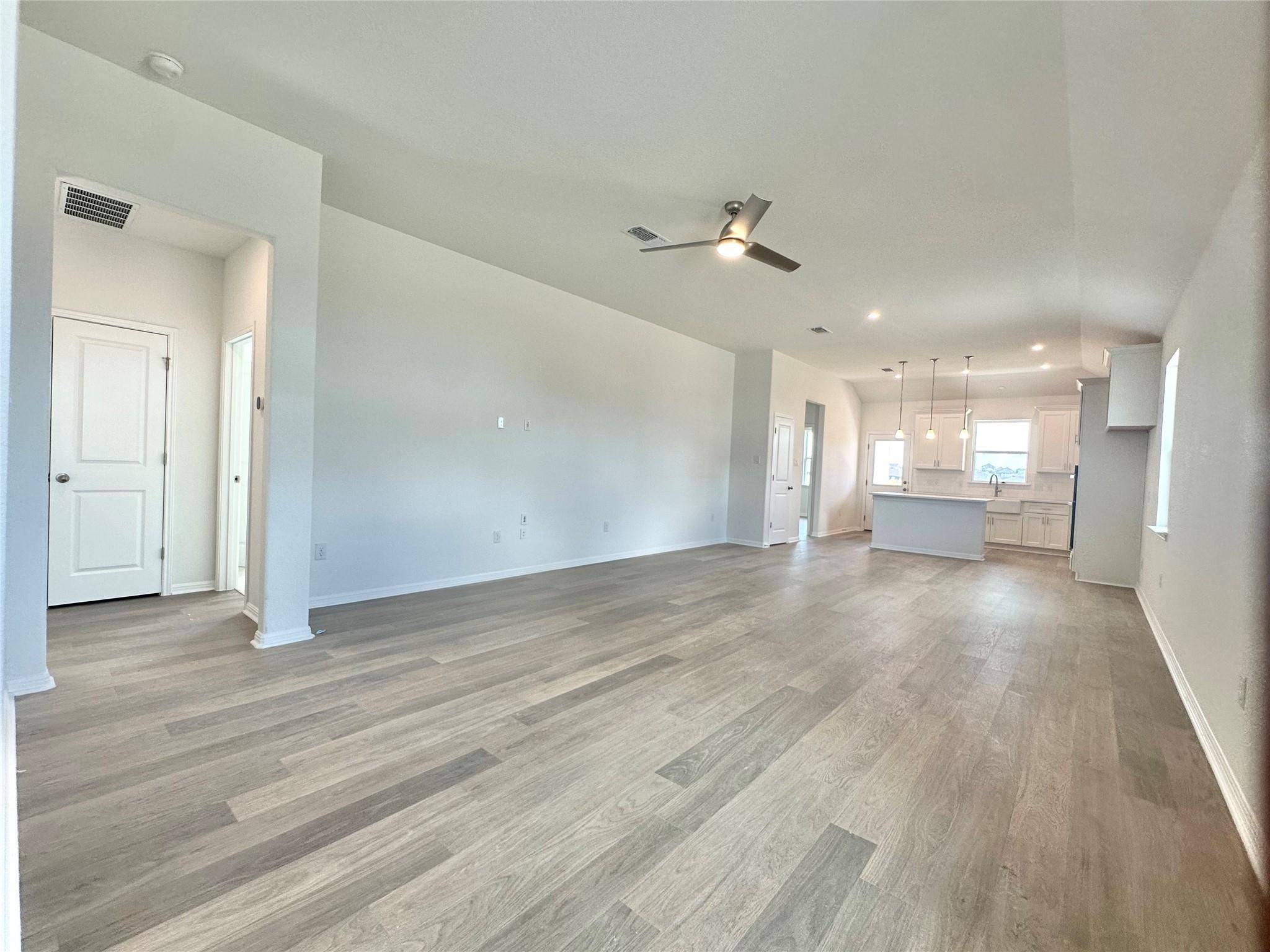 526 Elephant Island LOOP, Kyle, TX 78640