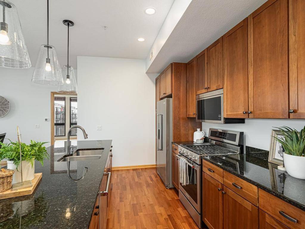 4730 Park Commons DR #425, Saint Louis Park, MN 55416