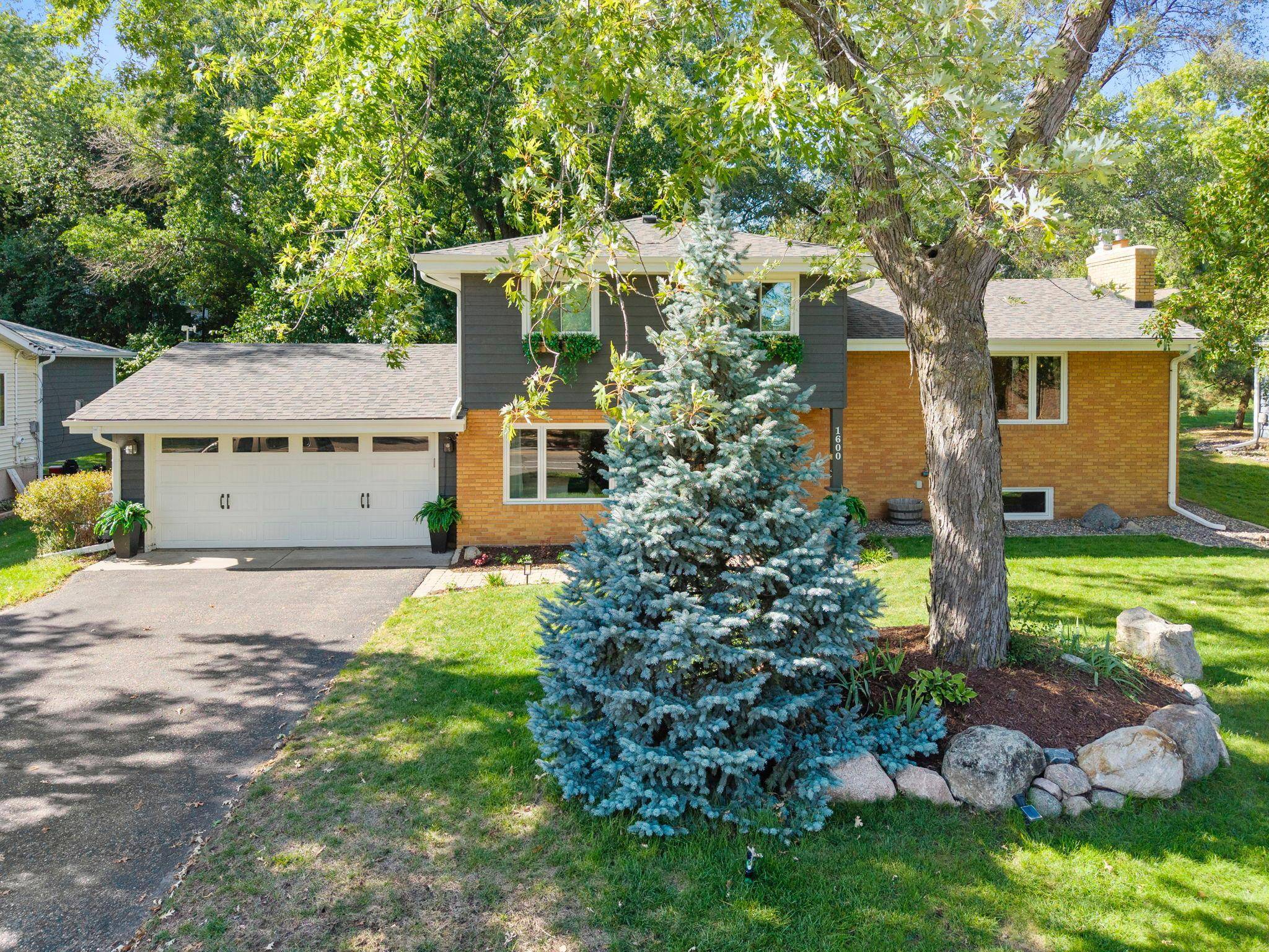1600 Texas AVE S, Saint Louis Park, MN 55426