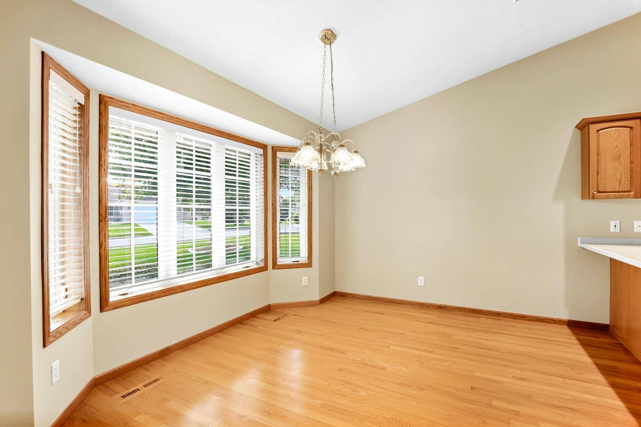 1724 Carleton DR, Hastings, MN 55033