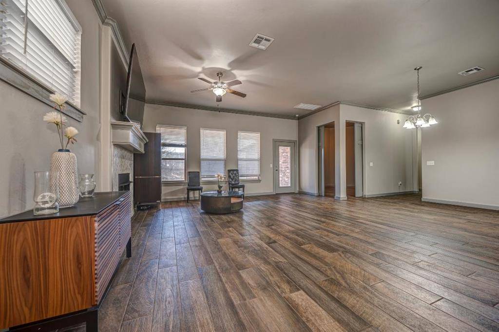 8404 NW 158th ST, Edmond, OK 73013