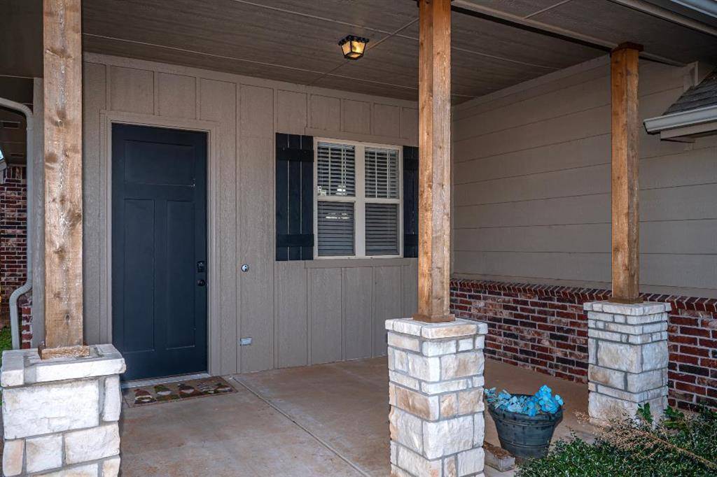 8404 NW 158th ST, Edmond, OK 73013
