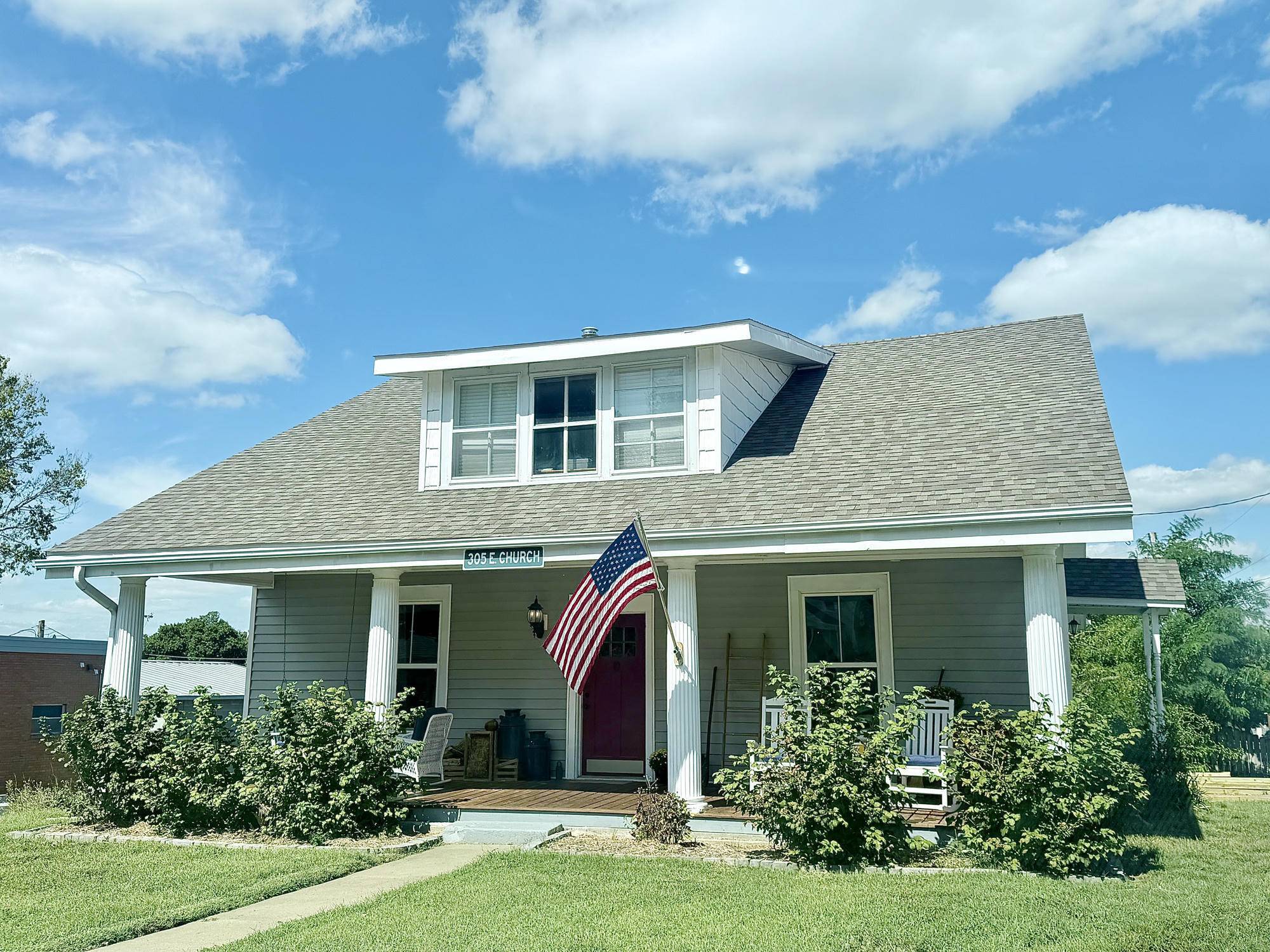 305 E Church ST, Ozark, MO 65721