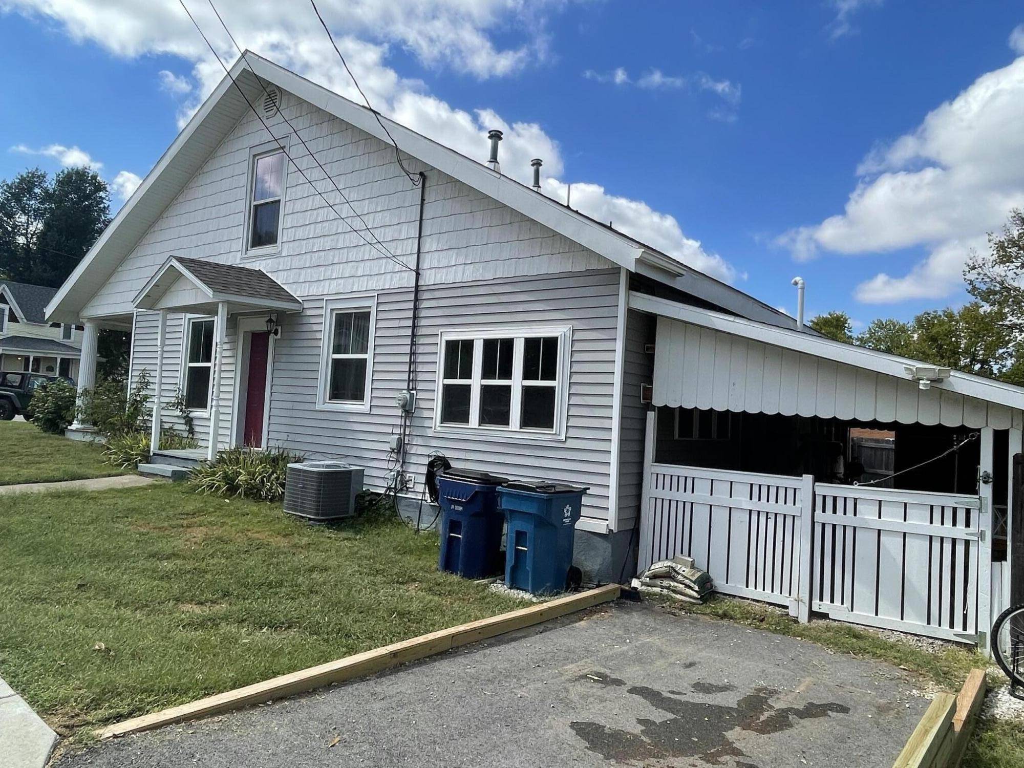 305 E Church ST, Ozark, MO 65721
