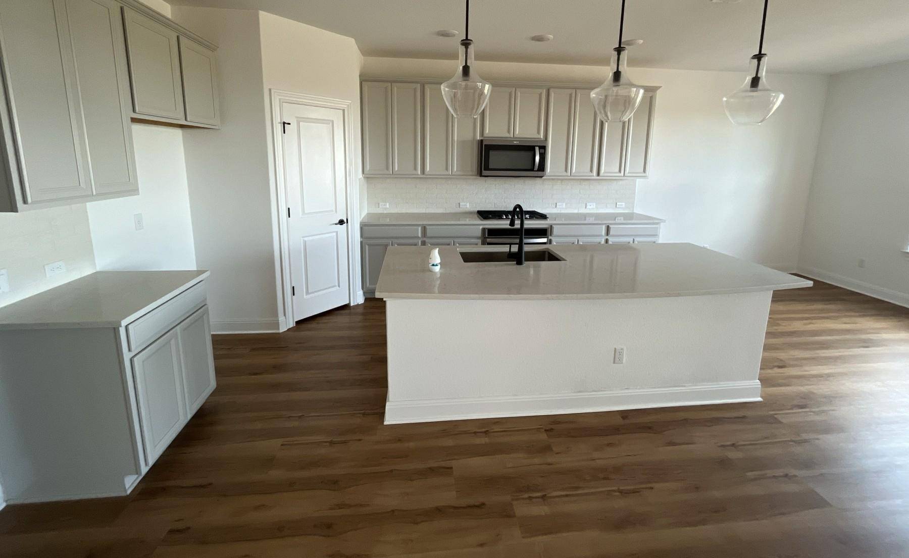 424 Turnbuckle BND, Leander, TX 78641