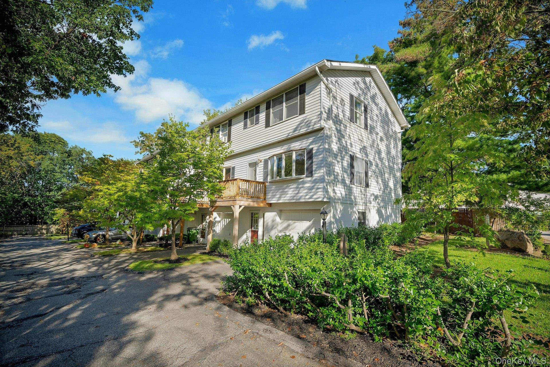 17 Wood CT #A, Tarrytown, NY 10591