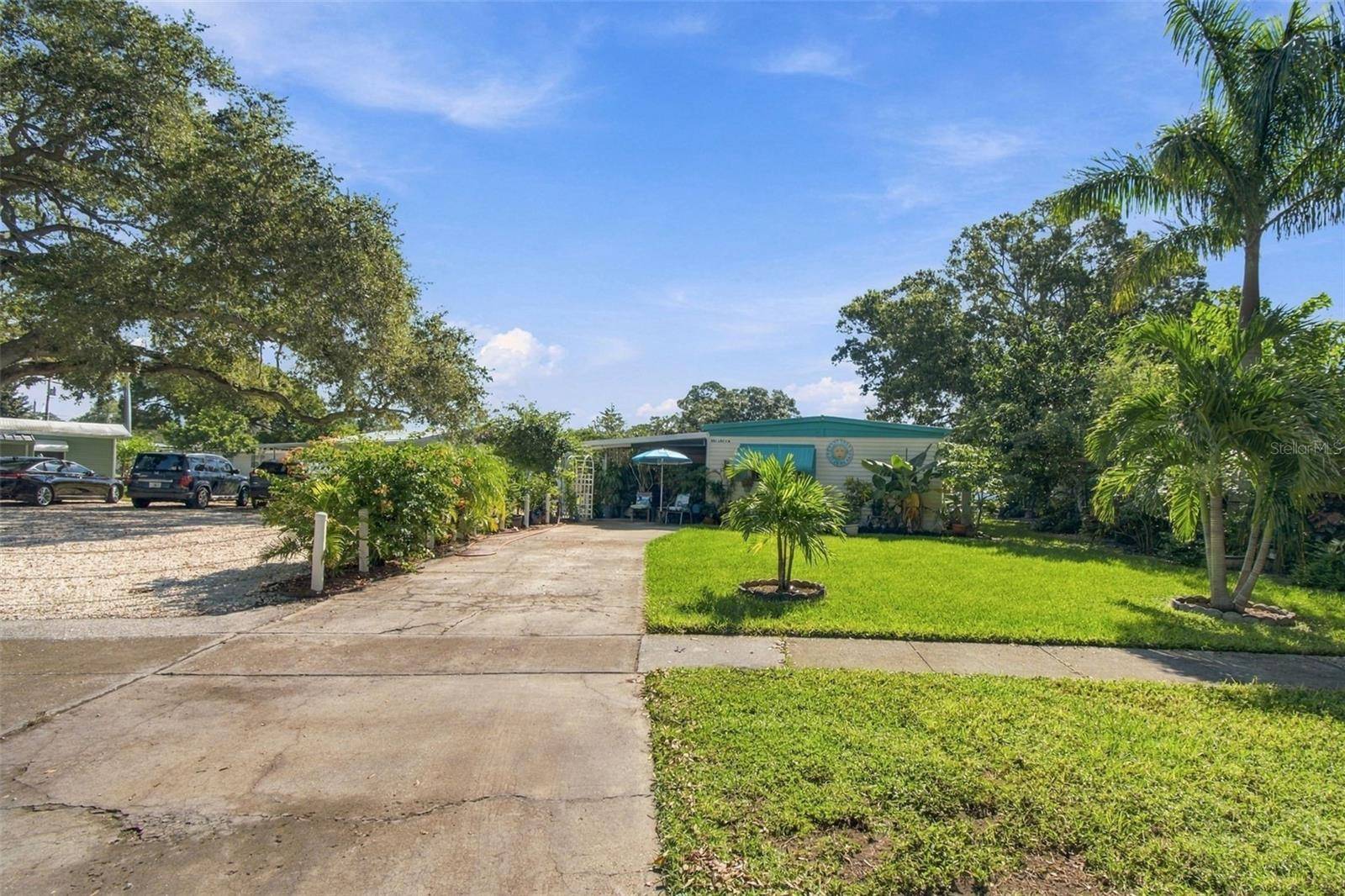 980 7TH ST NW #1A, Largo, FL 33770