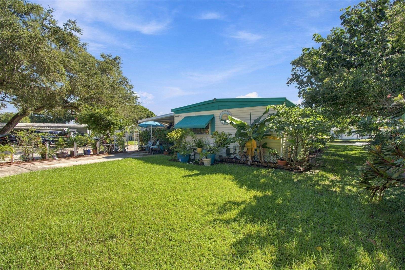 980 7TH ST NW #1A, Largo, FL 33770