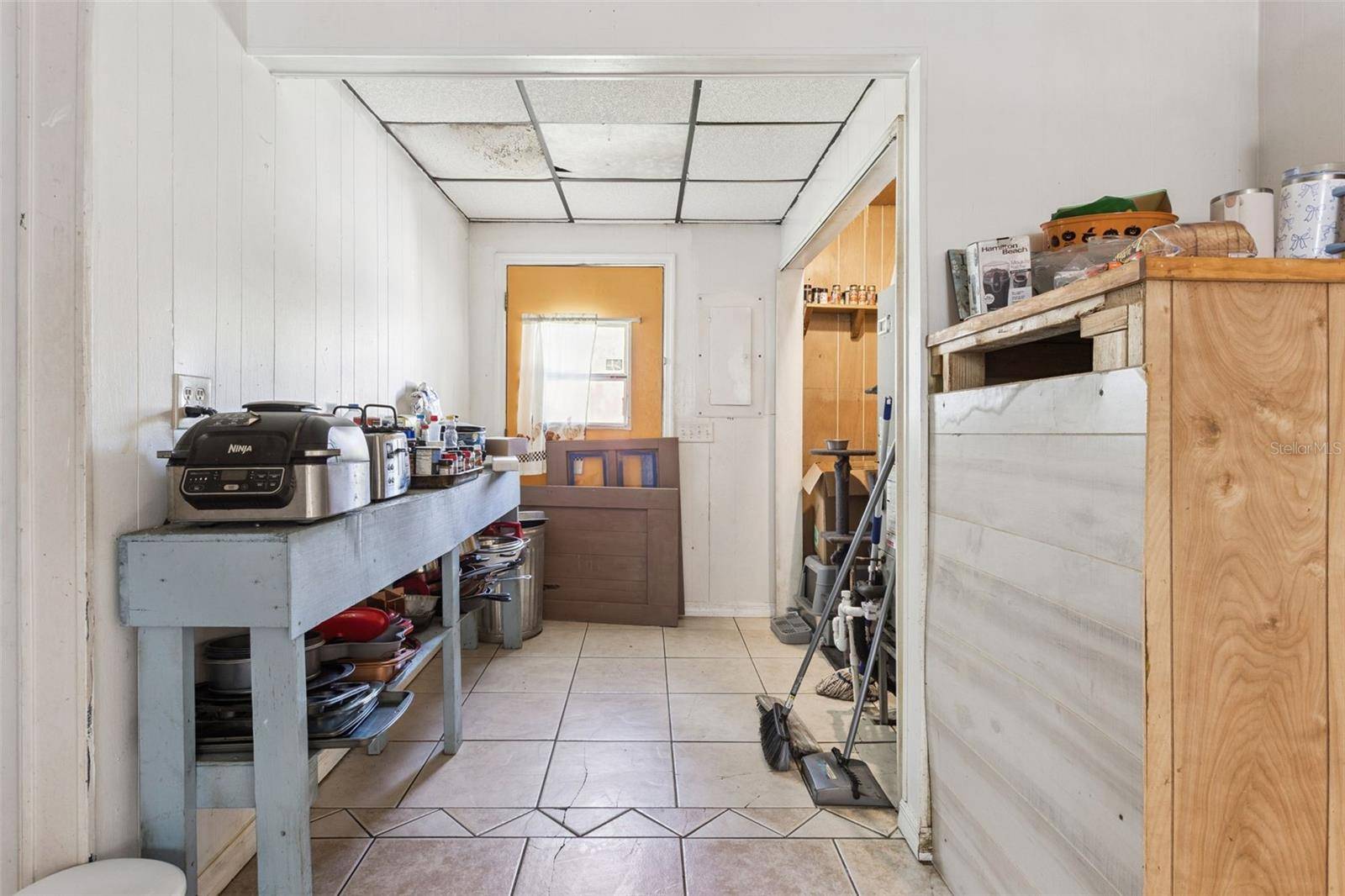 54901 CEDAR CREST RD, Astor, FL 32102
