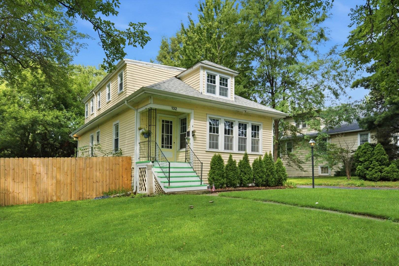 132 S Adams ST, Hinsdale, IL 60521