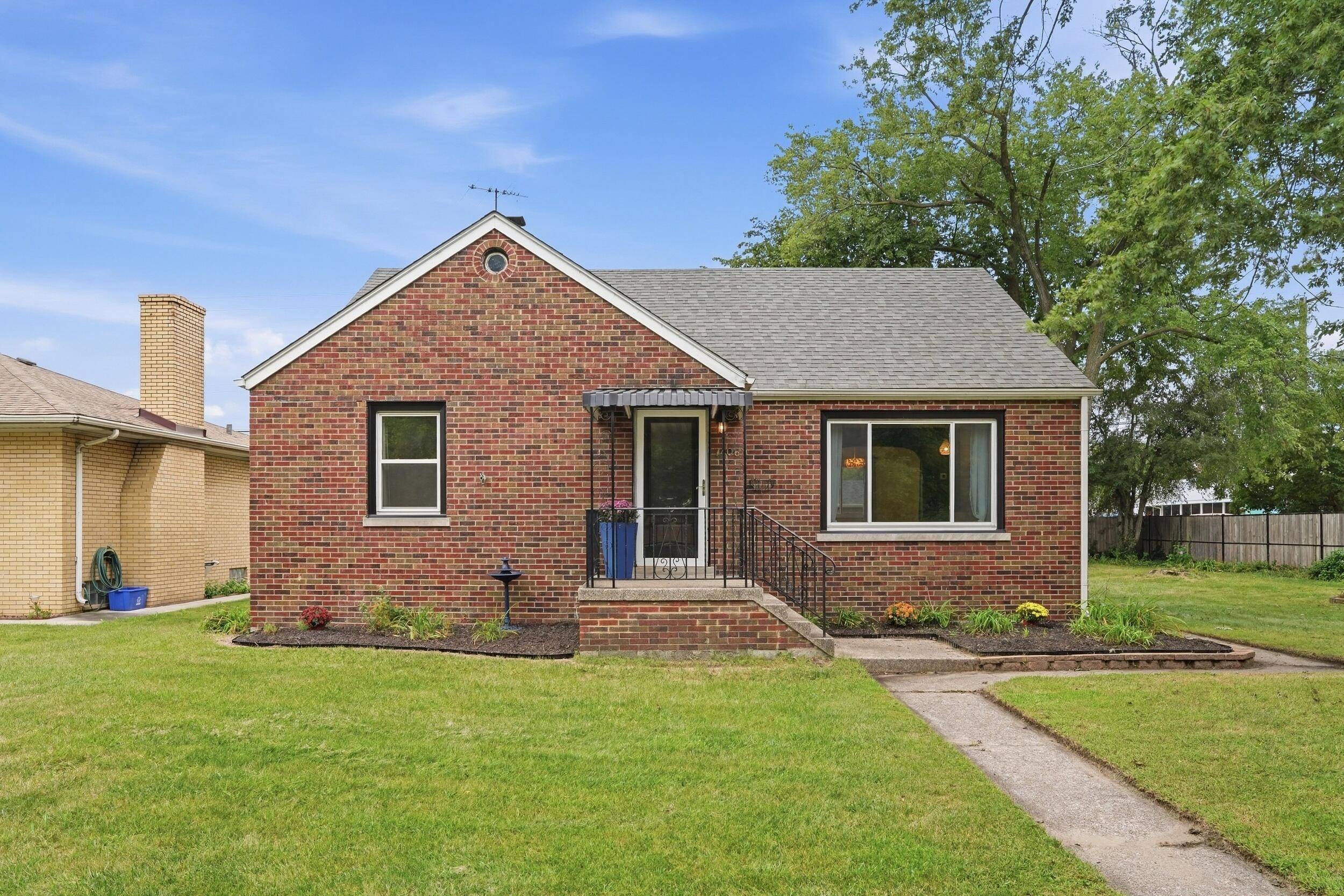 7406 Olcott Avenue, Hammond, IN 46323