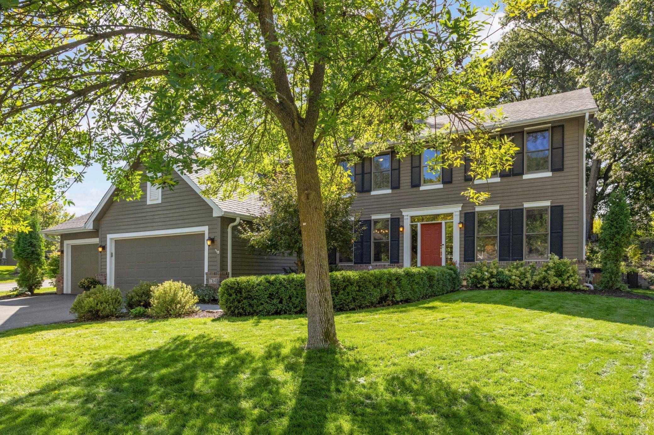 7164 Harrison Hill TRL, Chanhassen, MN 55317