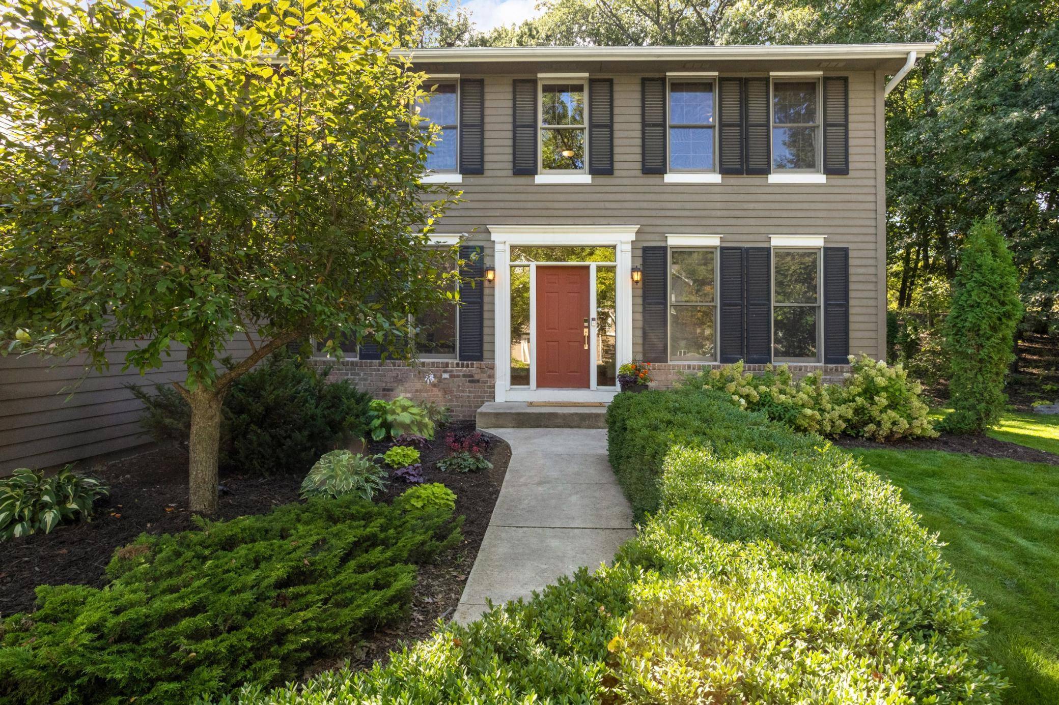 7164 Harrison Hill TRL, Chanhassen, MN 55317