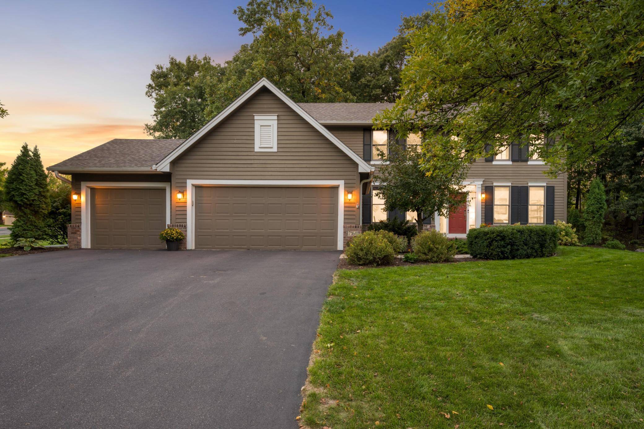 7164 Harrison Hill TRL, Chanhassen, MN 55317
