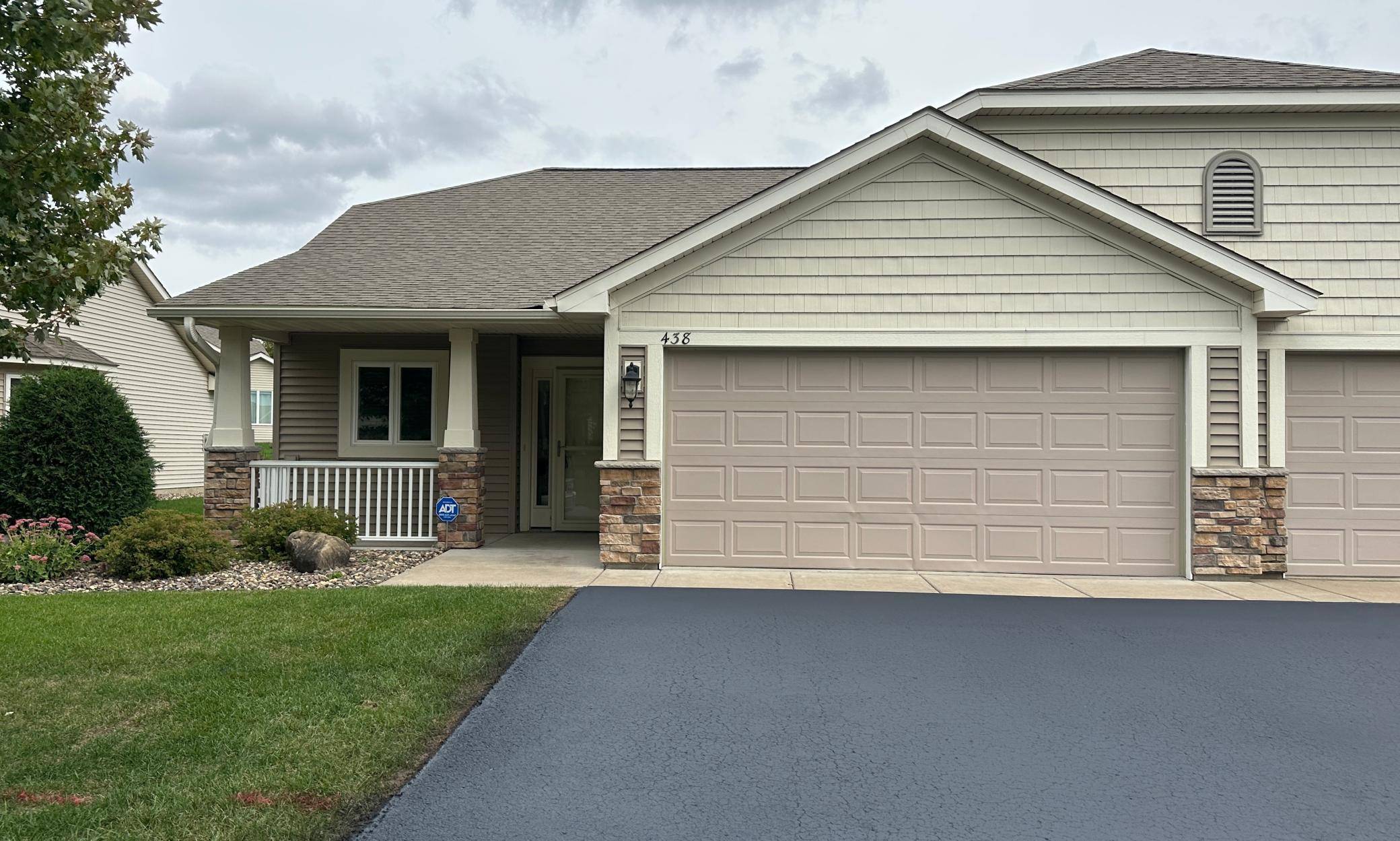 438 Cassandra DR #41, New Richmond, WI 54017