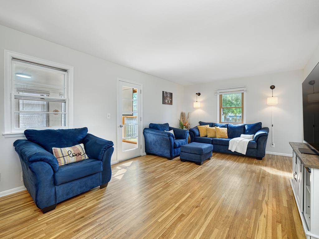 5001 76th AVE N, Brooklyn Park, MN 55443