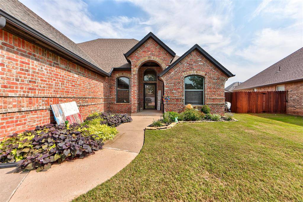 2716 Kathleens XING, Yukon, OK 73099