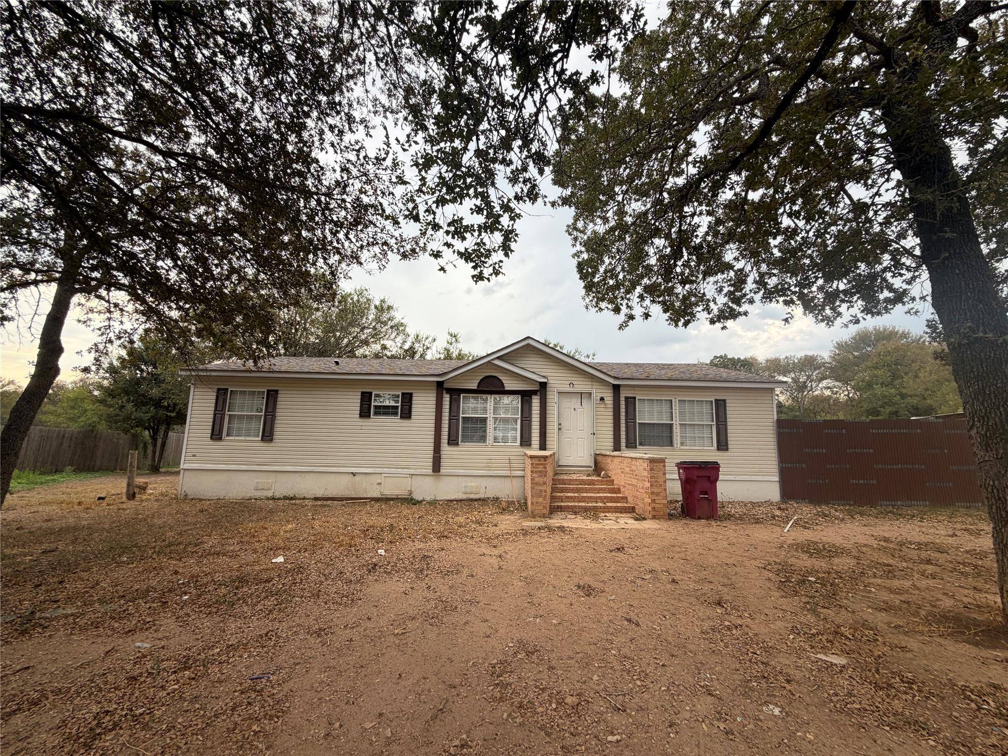 138 Maegan LN, Cedar Creek, TX 78612