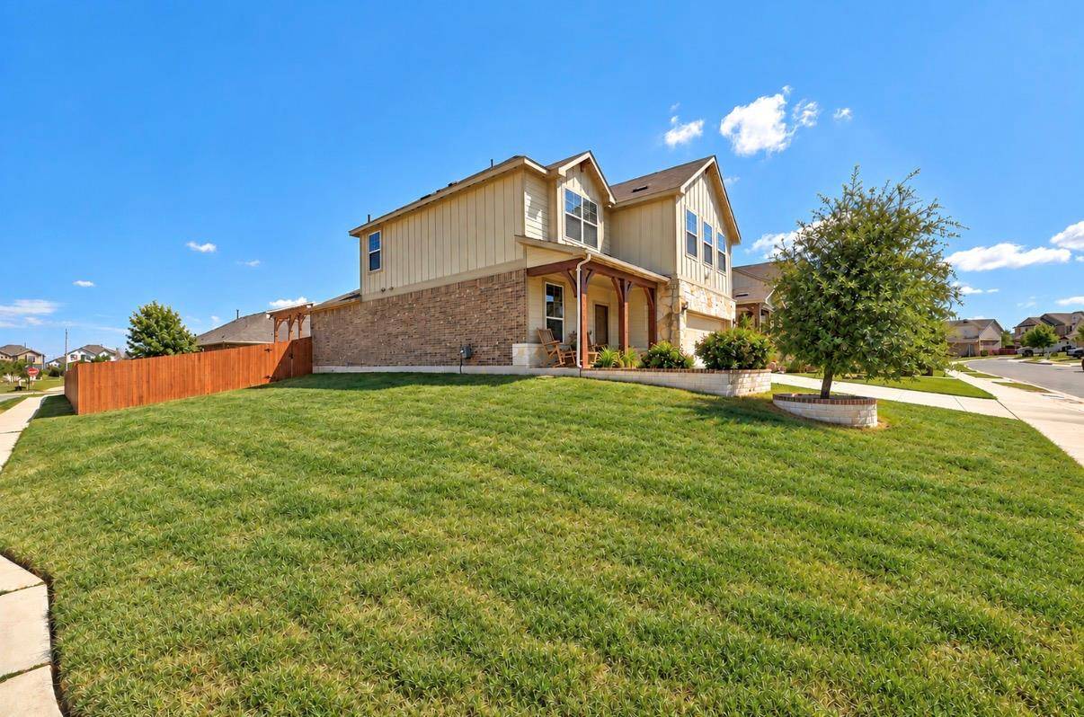 111 Bayberry CIR, Buda, TX 78610