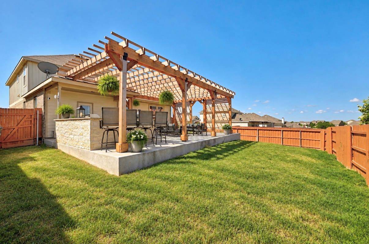 111 Bayberry CIR, Buda, TX 78610