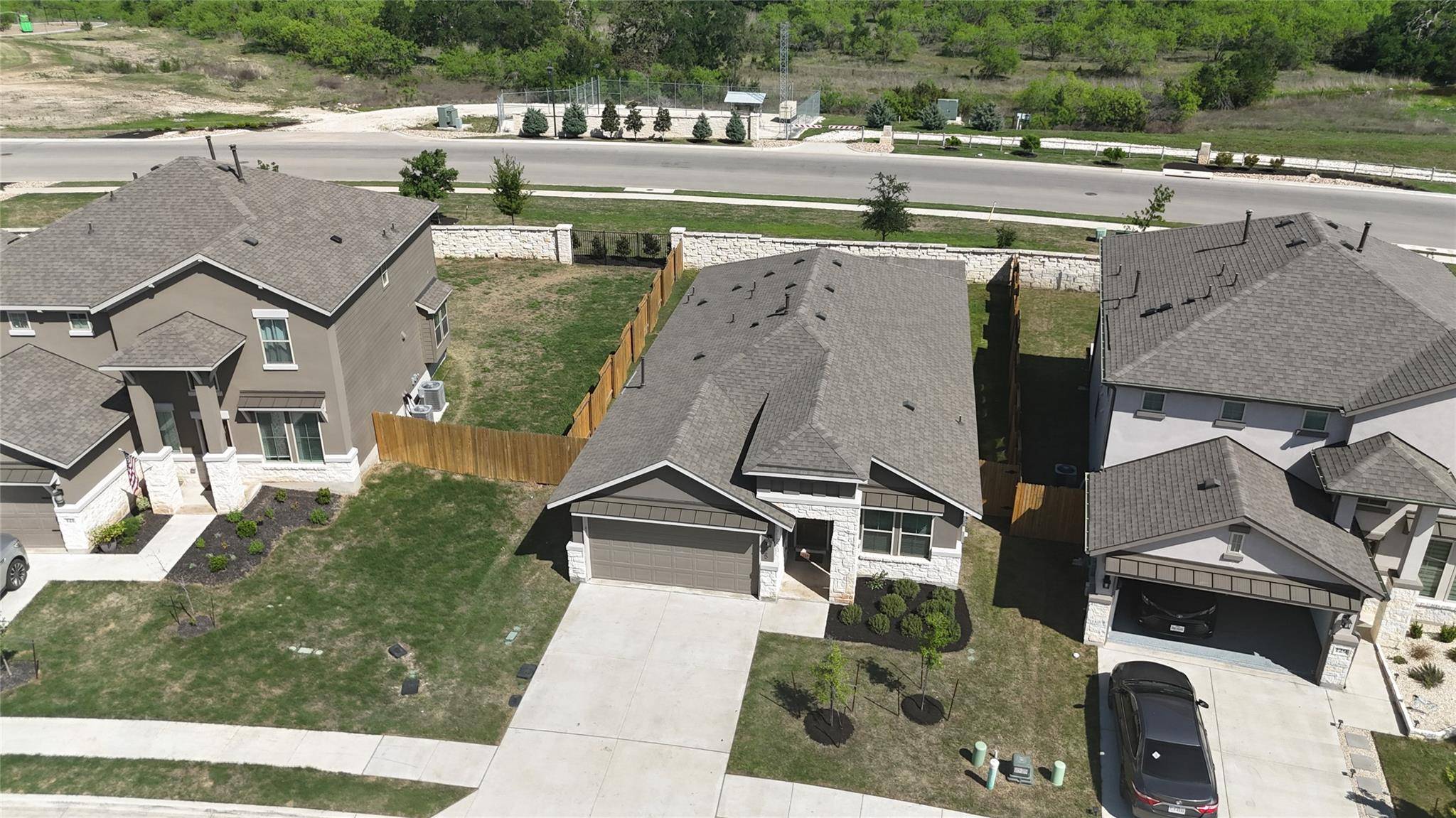125 Woods Edge LN, Georgetown, TX 78628