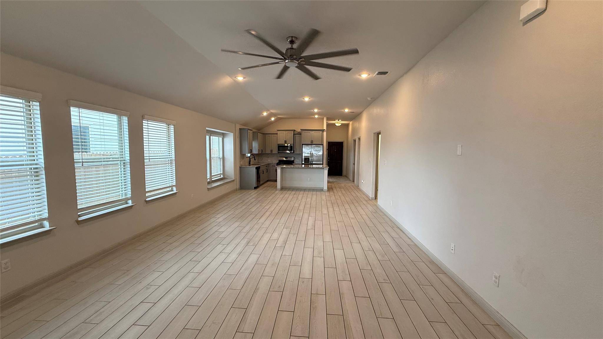 125 Woods Edge LN, Georgetown, TX 78628
