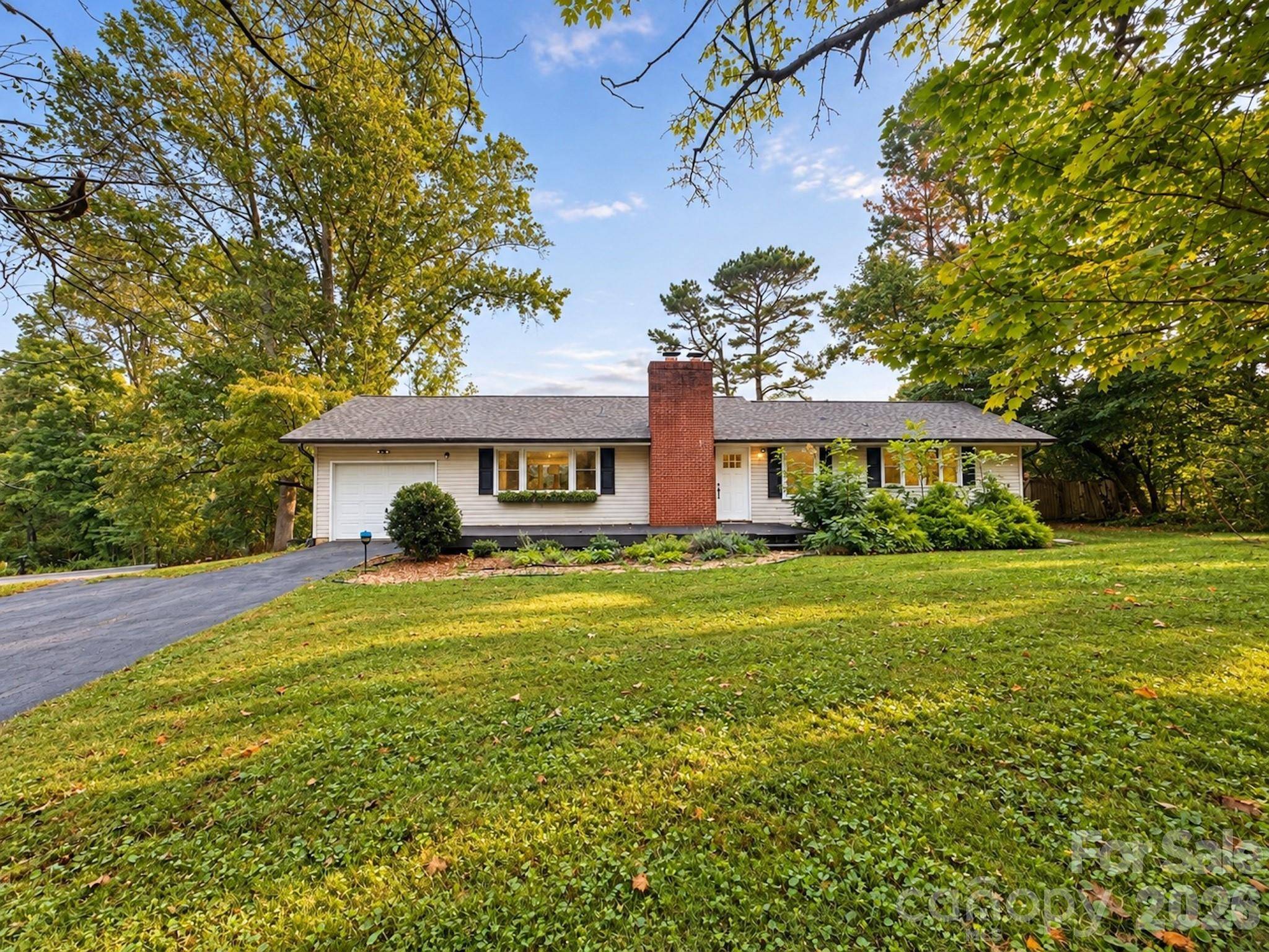 126 Stradley Mountain RD, Asheville, NC 28806